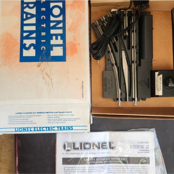 Lionel 6-23010 O O31 Left Hand Remote Control Switch Turnout (2 of them) - Picture 2 of 7